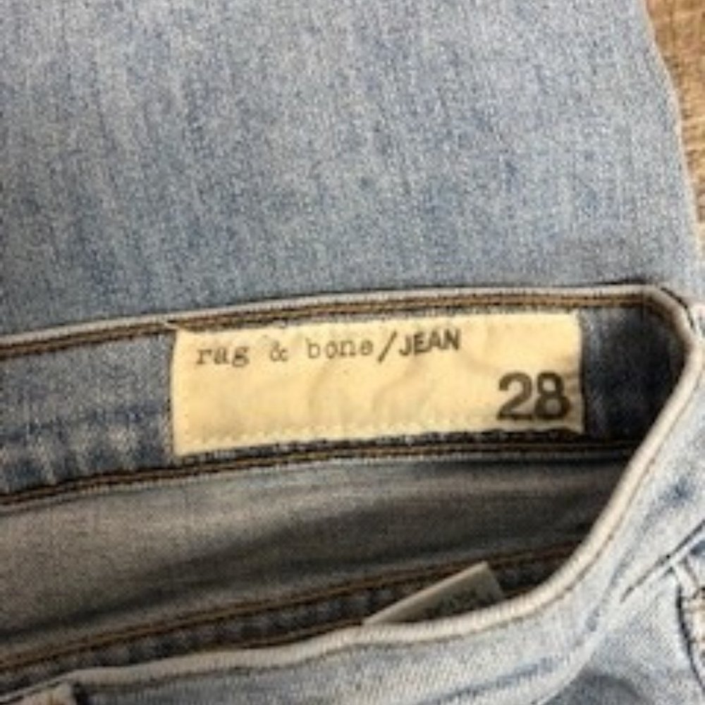 rag & bone "THE DRE" cut off jeans